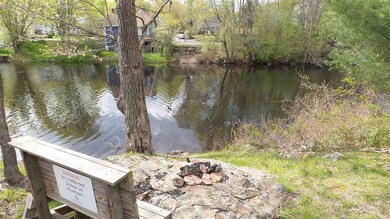 18 Chestnut St, Pittsfield, NH 03263 - photo 5