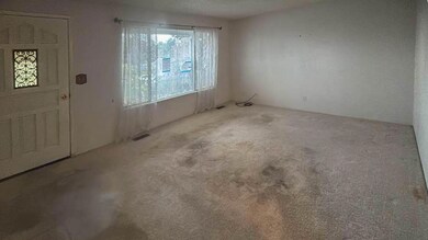 1023 NE Primrose Place, Grants Pass, OR 97526 - photo 2