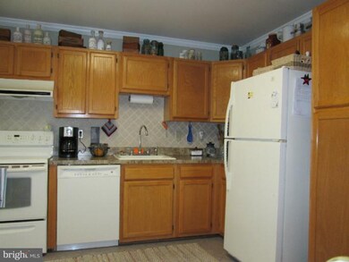 13120 Silver Maple Ct, Bowie, MD 20715 - photo 7