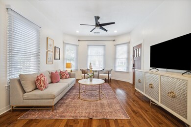 1037 Columbia St, Houston, TX 77008 - photo 4