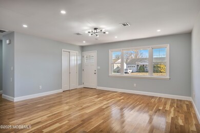 18 Bolingbroke Dr, Toms River, NJ 08757 - photo 5