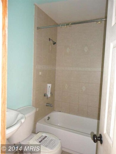 7713 Emerson Rd, Hyattsville, MD 20784 - photo 2