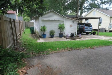 2215 Carport