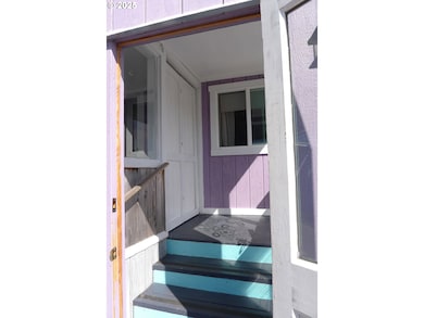 170 Riggs Hill Ln unit 17, Winchester Bay, OR 97467 - photo 6