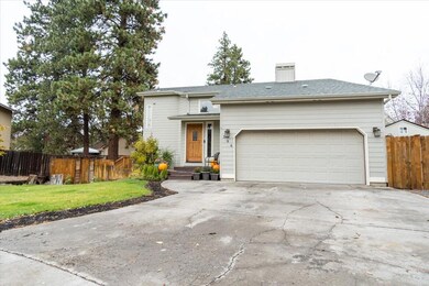 596 NE Brush Ct, Bend, OR 97701 - photo 2