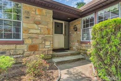 12 Alexander Hamilton Ct, Monroe Township, NJ 08831 - photo 5