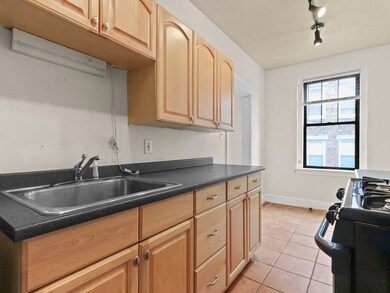 64 Queensberry St unit 411, Boston, MA 02215 - photo 2