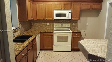 2373 Center Stone Ln, Riviera Beach, FL 33404 - photo 5