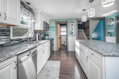 42 8th Ave, Woonsocket, RI 02895 - photo 3