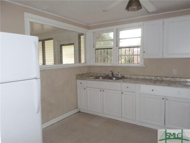 828 W 47th St, Savannah, GA 31405 - photo 5