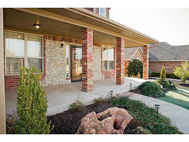 2704 SE 5th St, Moore, OK 73160 - photo 2