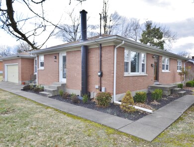 6218 Apex Dr, Louisville, KY 40219 - photo 2