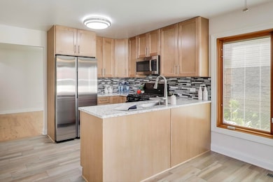 404 Tracy Terrace, Des Plaines, IL 60016 - photo 5