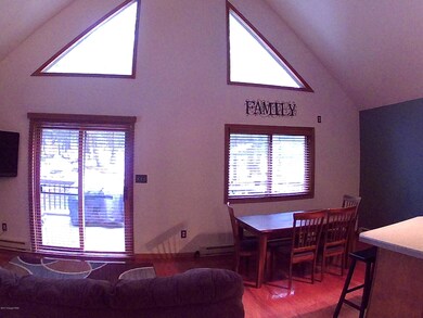 729 Raven Ct, Stroudsburg, PA 18360 - photo 5