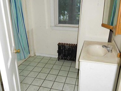 Bathroom. 1ST FLOOR BATHROOM