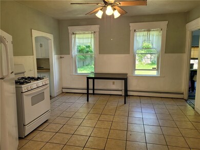 51 Maple St, Cranston, RI 02910 - photo 4