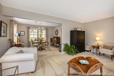 Living Room/Dining Area
