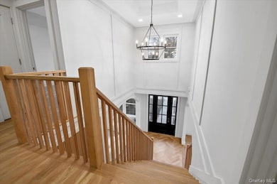 22 Franklin Ave, Port Washington, NY 11050 - photo 4