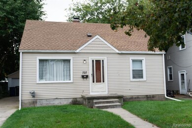 727 Waldman Ave, Flint, MI 48507 - photo 5