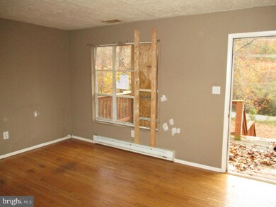 27010 Shannon Mill Dr, Ruther Glen, VA 22546 - photo 3