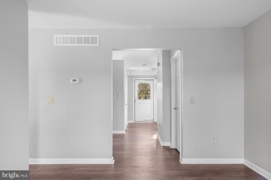 302 Unity Ln unit B, Annapolis, MD 21401 - photo 4