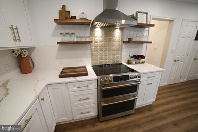 2622 W Greenleaf St, Allentown, PA 18104 - photo 5