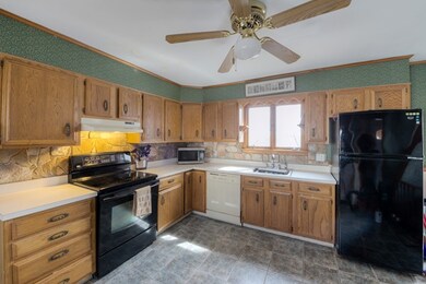 60 Bowker St, Worcester, MA 01604 - photo 5