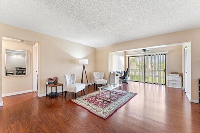 524 Shady Pine Way unit B2, Greenacres, FL 33415 - photo 4