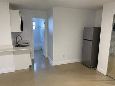 512 SW 7th St unit B, Hallandale Beach, FL 33009 - photo 4