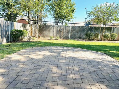 12922 Mills Bend St, Houston, TX 77070 - photo 6