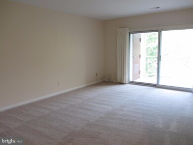 108 Castletown Rd unit 201, Lutherville Timonium, MD 21093 - photo 6