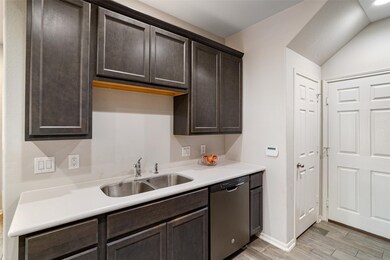 523 N 1st St, La Porte, TX 77571 - photo 7