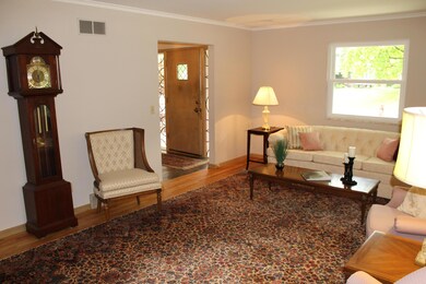 885 Inwood Place, Columbus, OH 43224 - photo 3