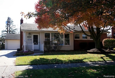 35435 W Chicago St, Livonia, MI 48150 - photo 2