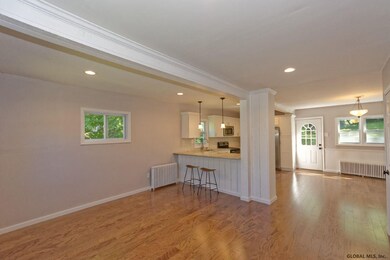 6 Acorn Ave, Rensselaer, NY 12144 - photo 5