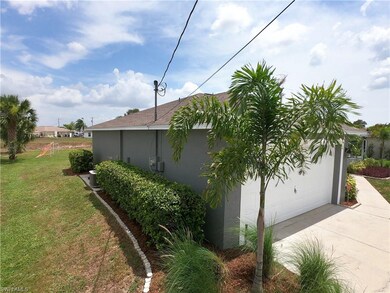 864 Rue Labeau Cir, Fort Myers, FL 33913 - photo 2