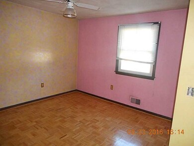 21 Glen Meadows Ct, Warwick, RI 02889 - photo 5