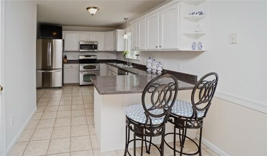 31 Evelin Cir, Middletown, RI 02842 - photo 6