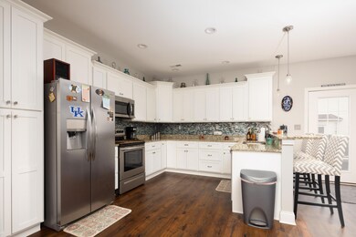 112 Castanet (4 of 30)
