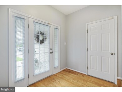 31 Kimberly Dr, Runnemede, NJ 08078 - photo 2