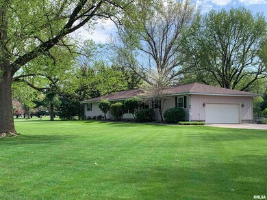 107 Nansarah Dr, Jacksonville, IL 62650 - photo 2