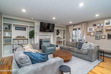 5696 Cypress Point Dr, Grand Forks, ND 58201 - photo 3