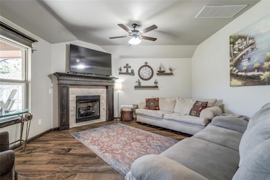 2200 Cale Cove, Yukon, OK 73099 - photo 6