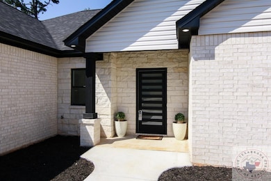 1054 Brown Dr, Wake Village, TX 75501 - photo 3