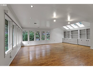 155 SW Midvale Rd, Portland, OR 97219 - photo 6