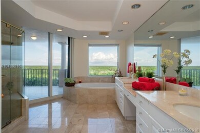 Master Ensuite Bath ....  Breathtaking views... Do