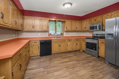 2246 Vivian Ln, Saint Paul, MN 55119 - photo 7