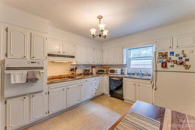 102 Boyd Dr unit 2B, Flat Rock, NC 28731 - photo 6