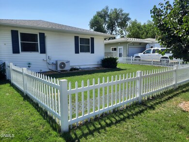 1211 5th Ave NE, Jamestown, ND 58401 - photo 7