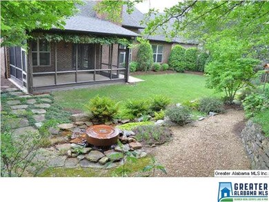 INCREDIBLE BACKYARD -A TRUE OASIS!! GREAT FOR RELA